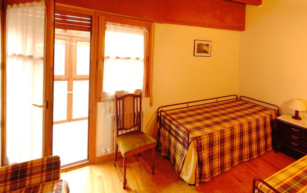 Bilanayur Hotel Alberuela de la Liena Buitenkant foto