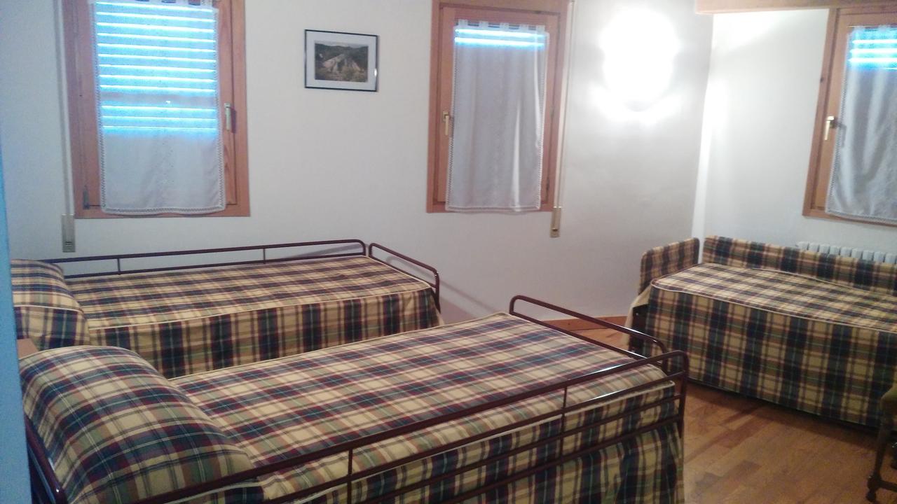 Bilanayur Hotel Alberuela de la Liena Buitenkant foto